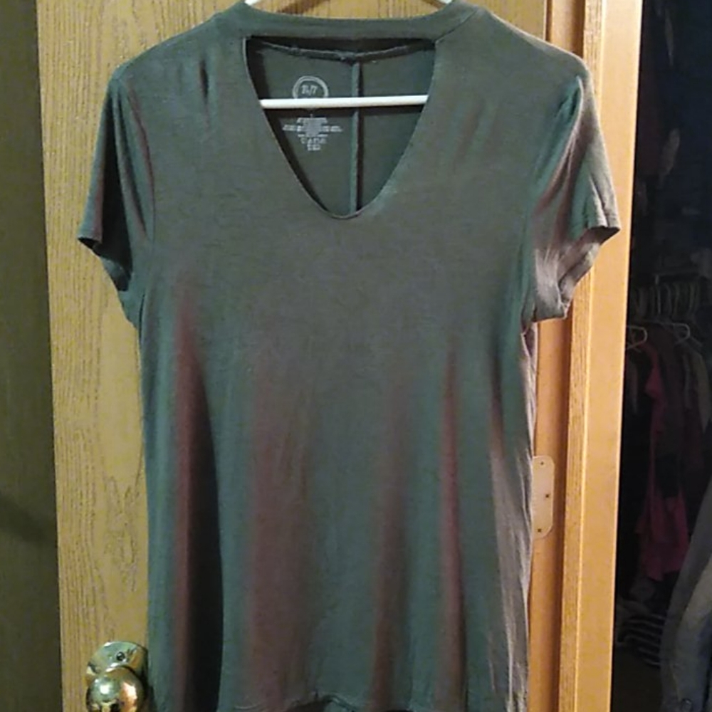 Maurices shirt
